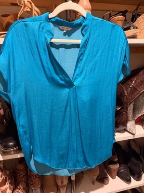 Naked Zebra Turquoise Split-Neck Short Sleeve Blouse